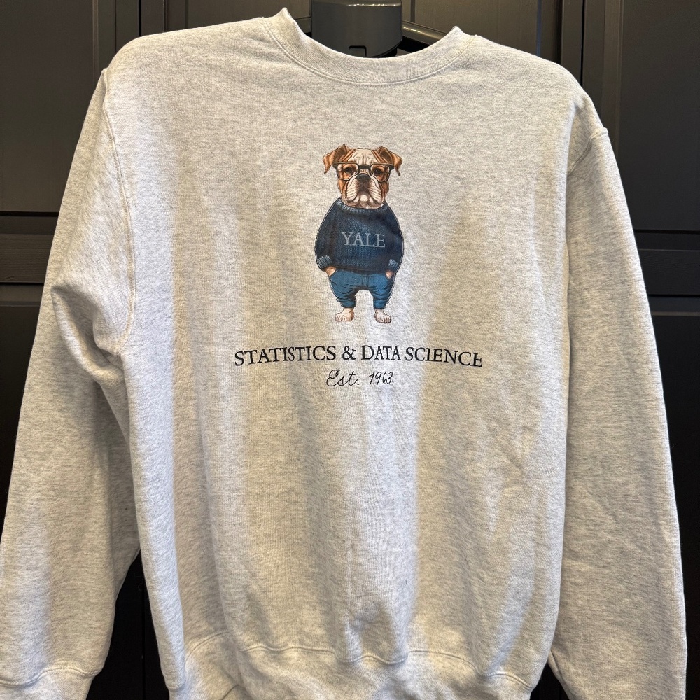 Yale University Statistics & Data Science Major Crewneck Size M
